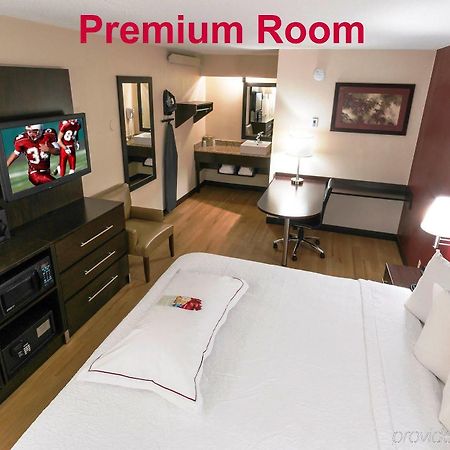 Red Roof Inn Plus+ West Спрингфилд Экстерьер фото