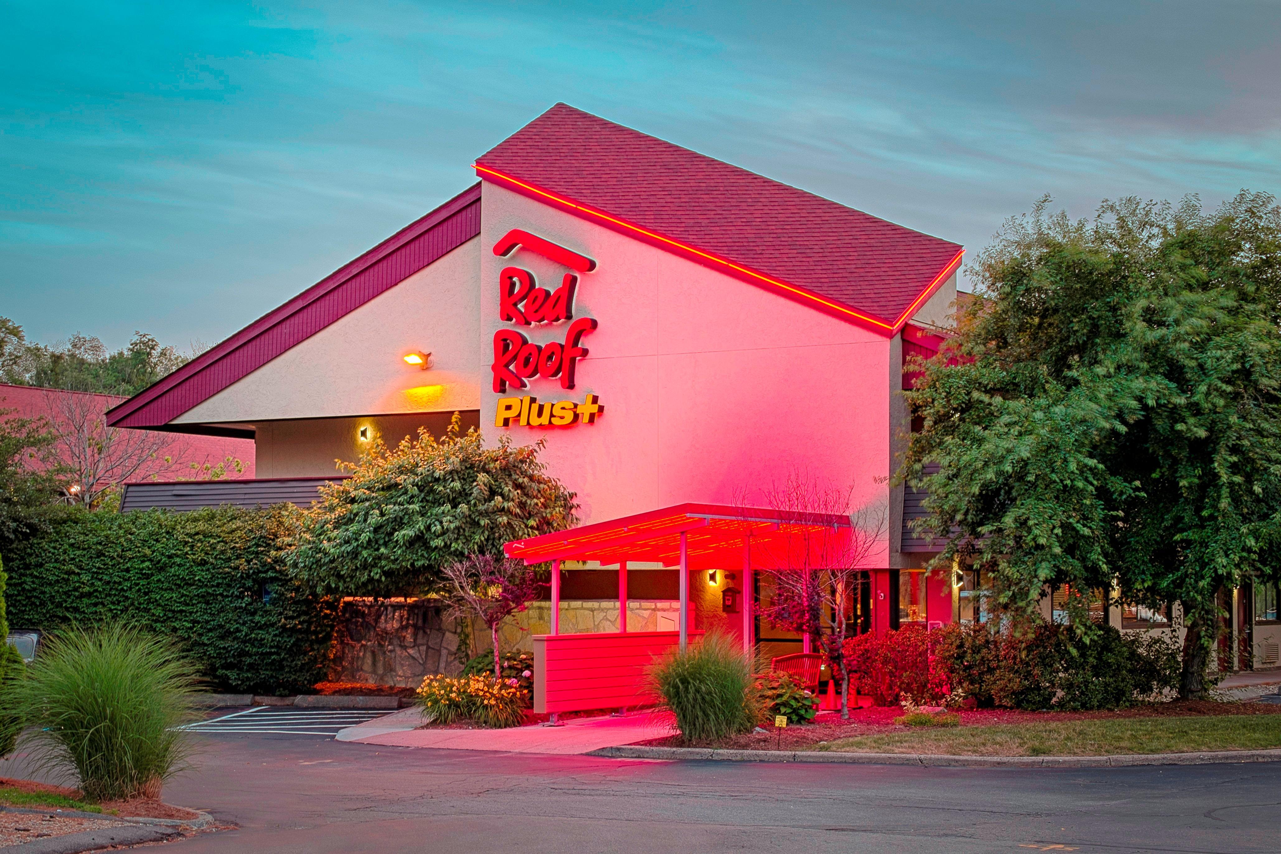 Red Roof Inn Plus+ West Спрингфилд Экстерьер фото